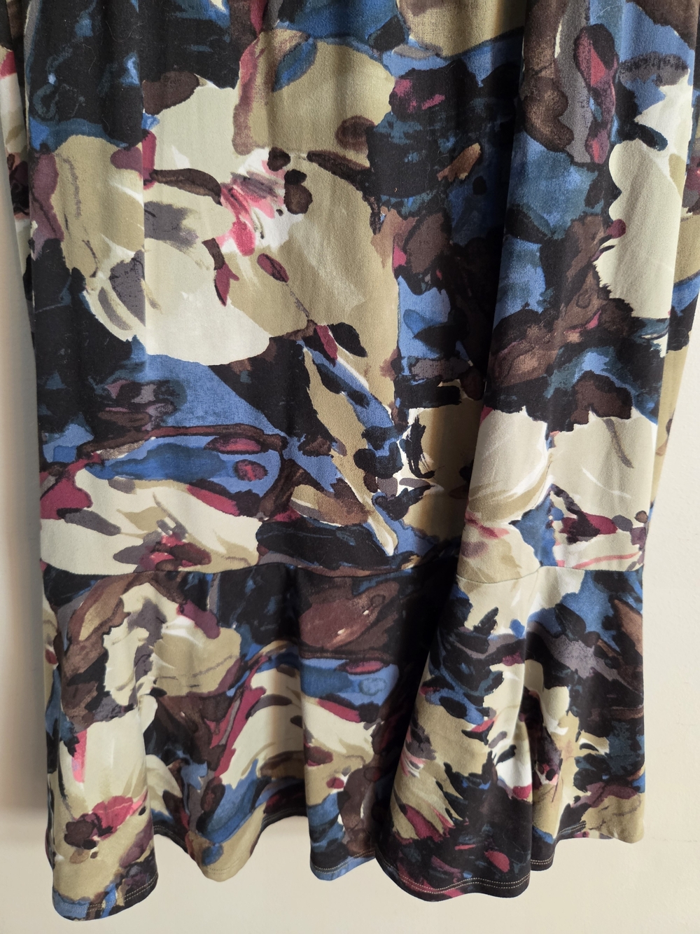 Montgomery Post Women's Large Brushstroke Floral Ruffle Midi Skirt - Picture 8 of 9